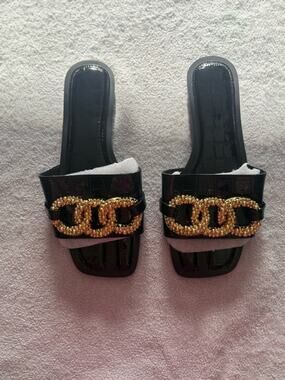 Black Patent Slide Sandals Gold Chain Size 39 (US 8) Chic Dress Slides